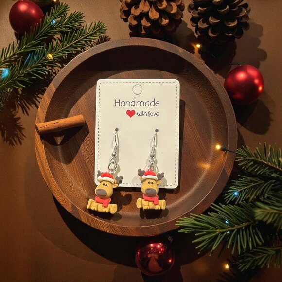 Handmade Reindeer Earrings | Christmas Earrings | Polymer Clay Holiday Jewelry - Picture 5 of 6